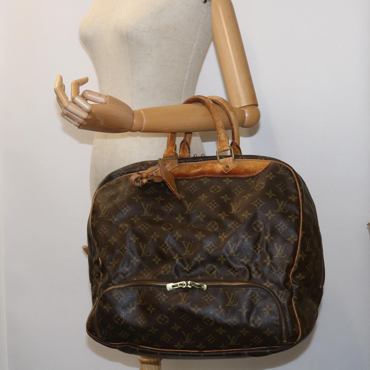 LOUIS VUITTON Monogram Evasion Boston Bag M41443 LV 53993