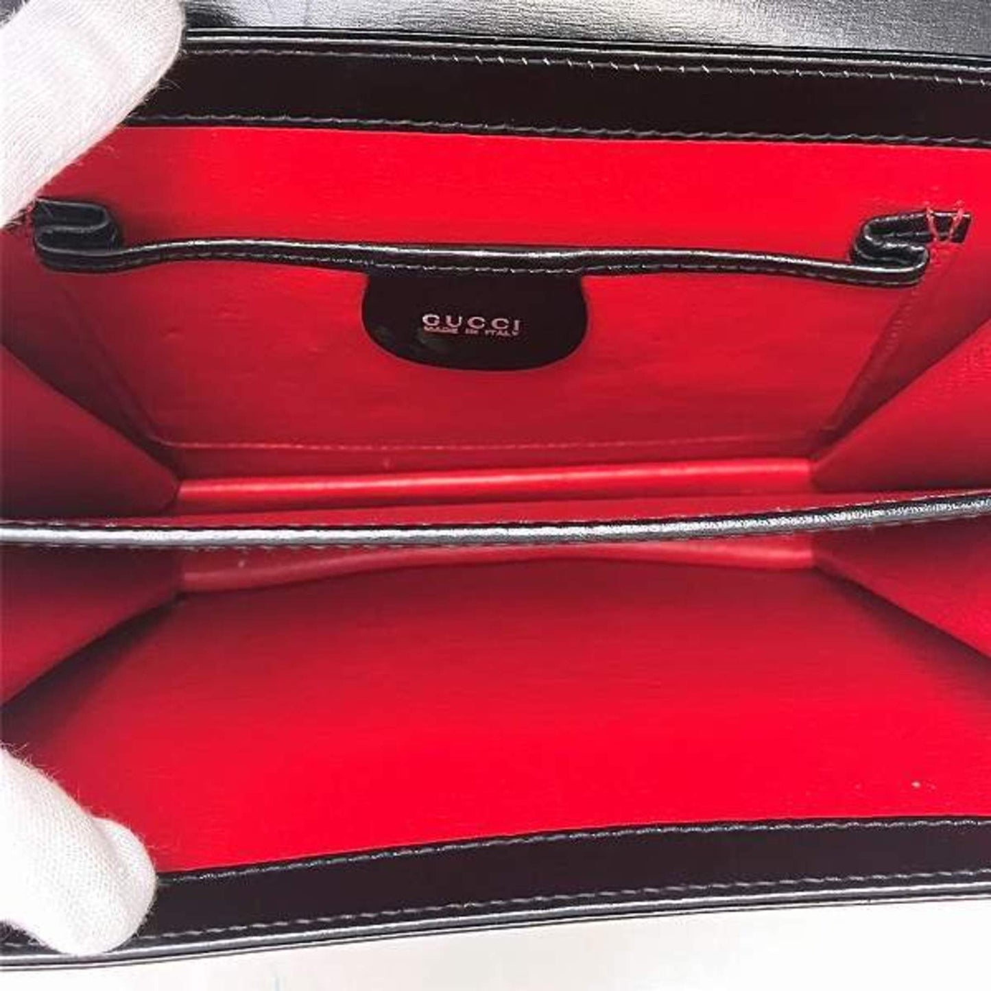 Gucci Logo G Leather Shoulder Bag ()