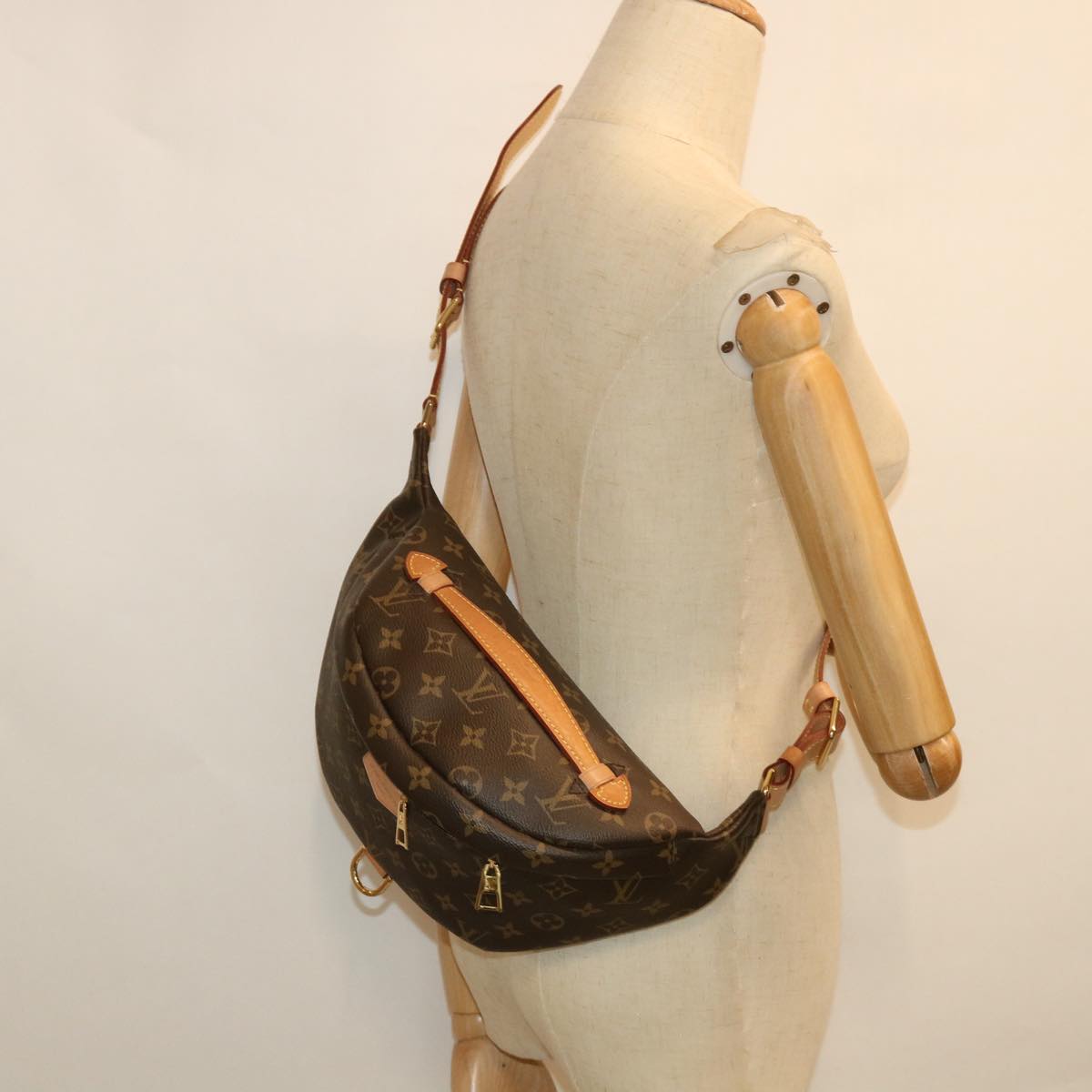 LOUIS VUITTON Monogram Bum Bag Shoulder Bag M43644 LV 55062