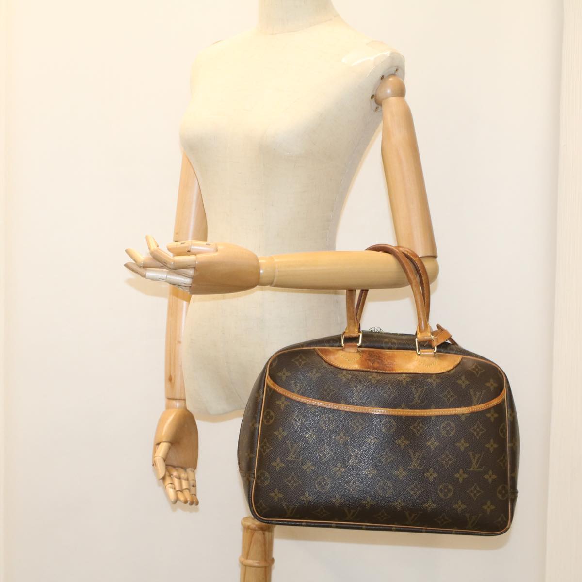LOUIS VUITTON Monogram Deauville Hand Bag M47270 LV 55094