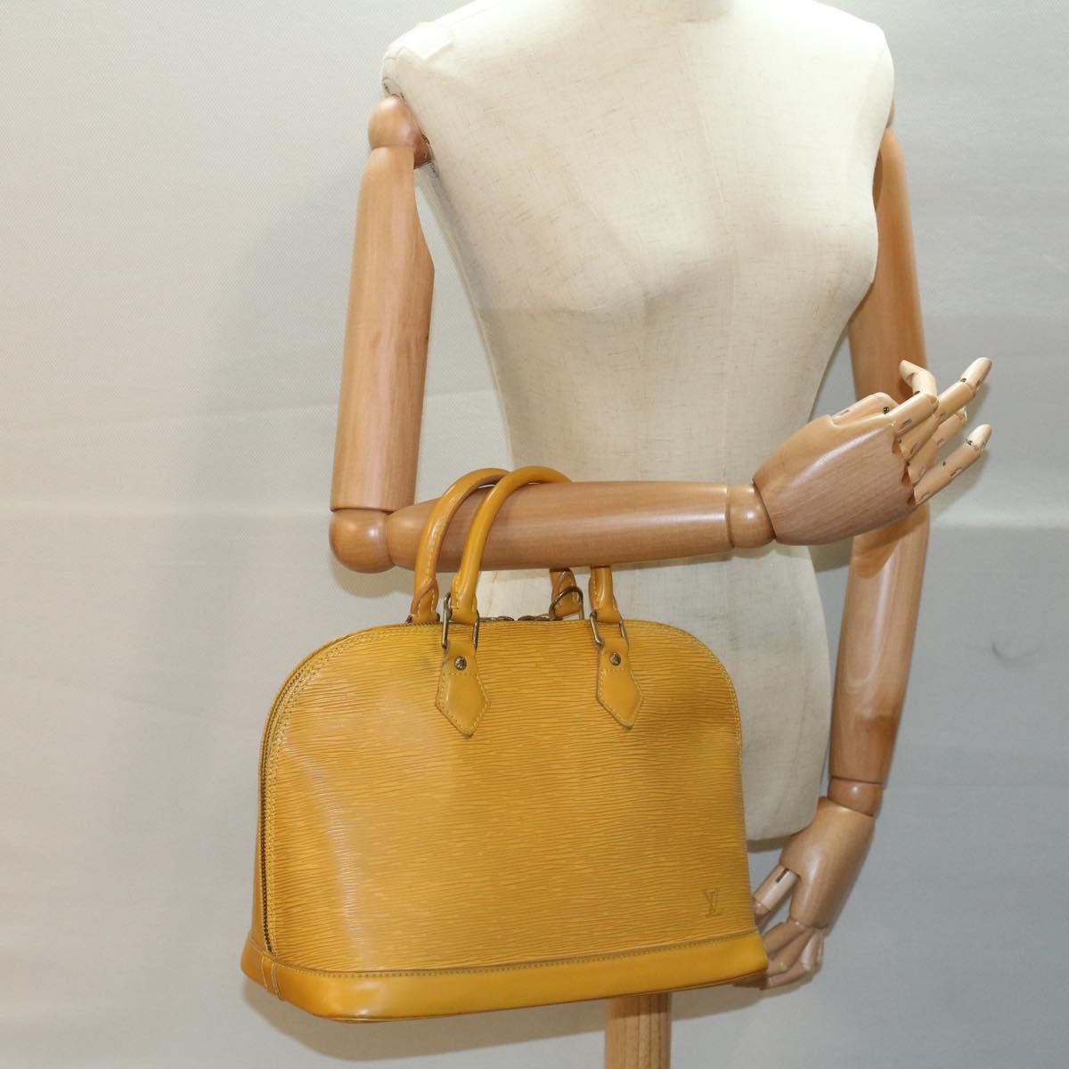 LOUIS VUITTON Epi Alma Hand Bag Tassili Yellow M52149 LV 55126