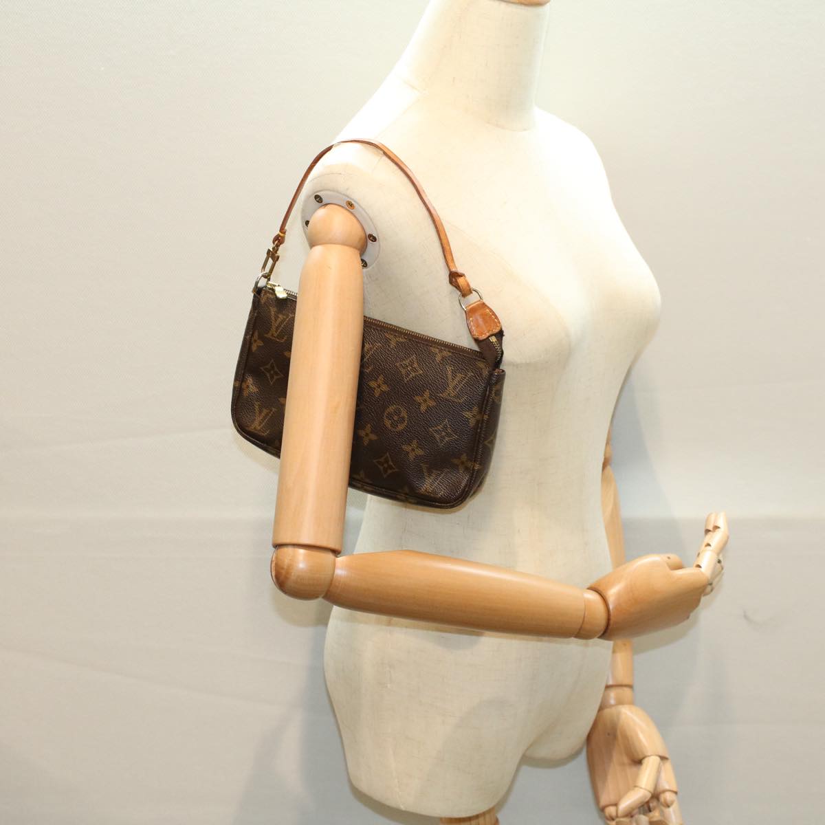 LOUIS VUITTON Monogram Pochette Accessoires Pouch M51980 LV 55254
