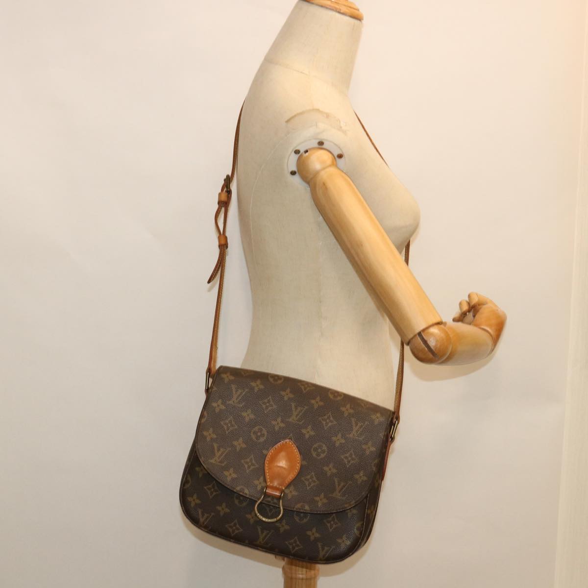 LOUIS VUITTON Monogram Saint Cloud GM Shoulder Bag M51242 LV 55302