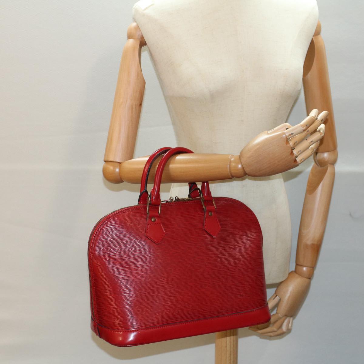 LOUIS VUITTON Epi Alma Hand Bag Castilian Red M52147 LV 55355