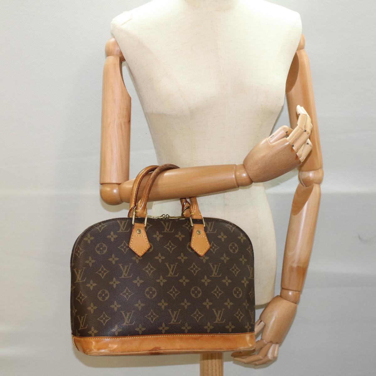 LOUIS VUITTON Monogram Alma Hand Bag M51130 LV 55637
