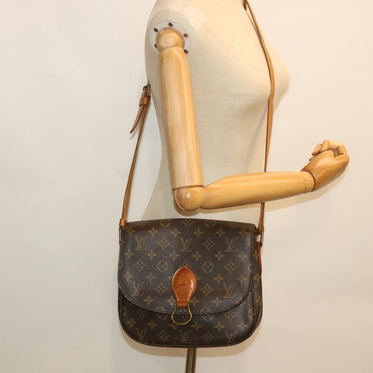 LOUIS VUITTON Monogram Saint Cloud GM Shoulder Bag M51242 LV 55936
