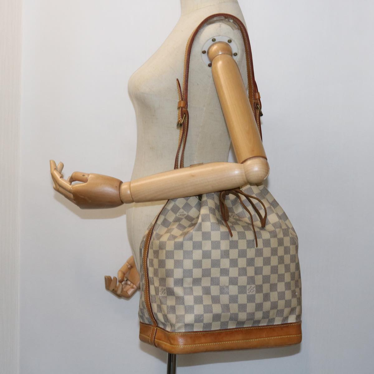 LOUIS VUITTON Damier Azur Noe Shoulder Bag N42222 LV 56040