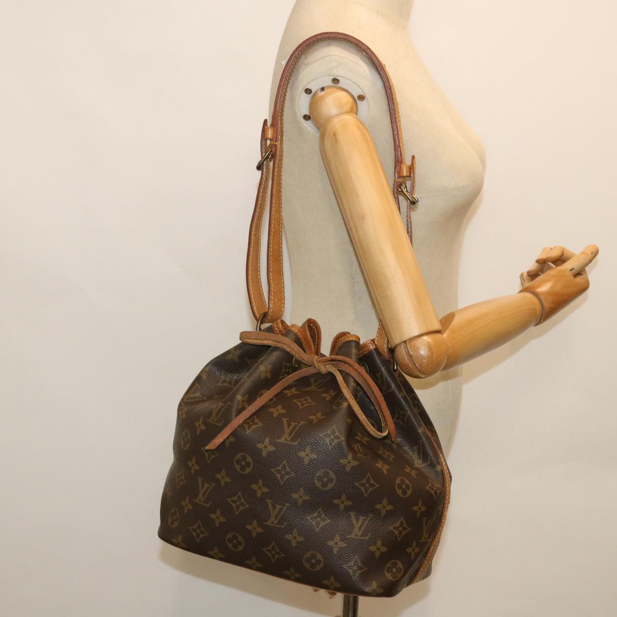 LOUIS VUITTON Monogram Petit Noe Shoulder Bag M42226 LV 56140