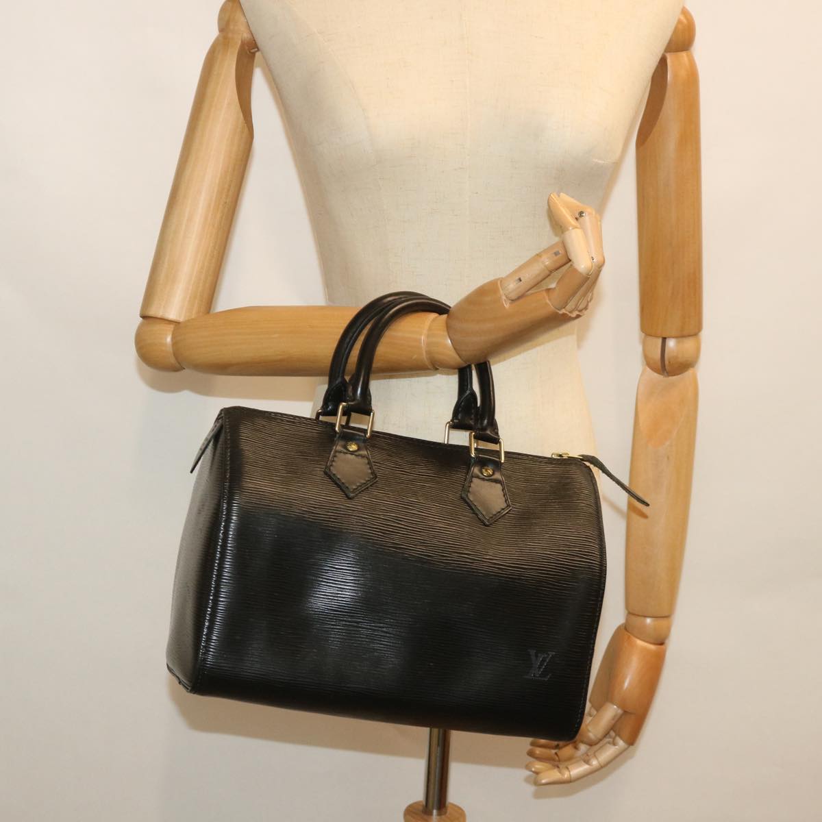 LOUIS VUITTON Epi Speedy 25 Hand Bag Black M43012 LV 56260