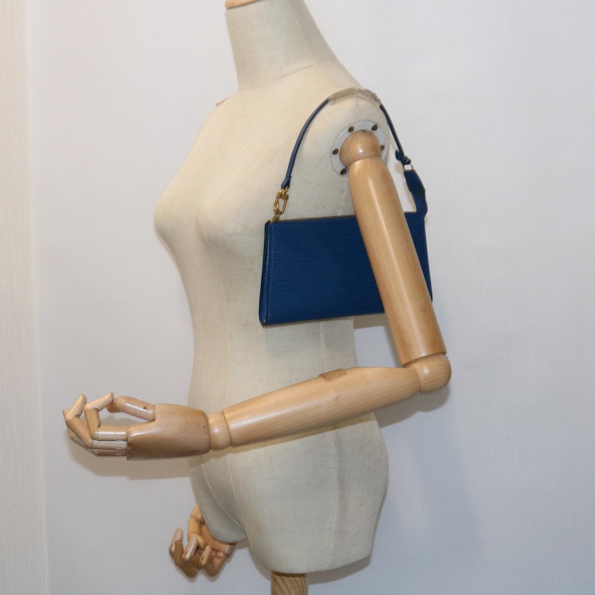 LOUIS VUITTON Epi Pochette Accessoires Accessory Pouch Blue M52985 LV 56670