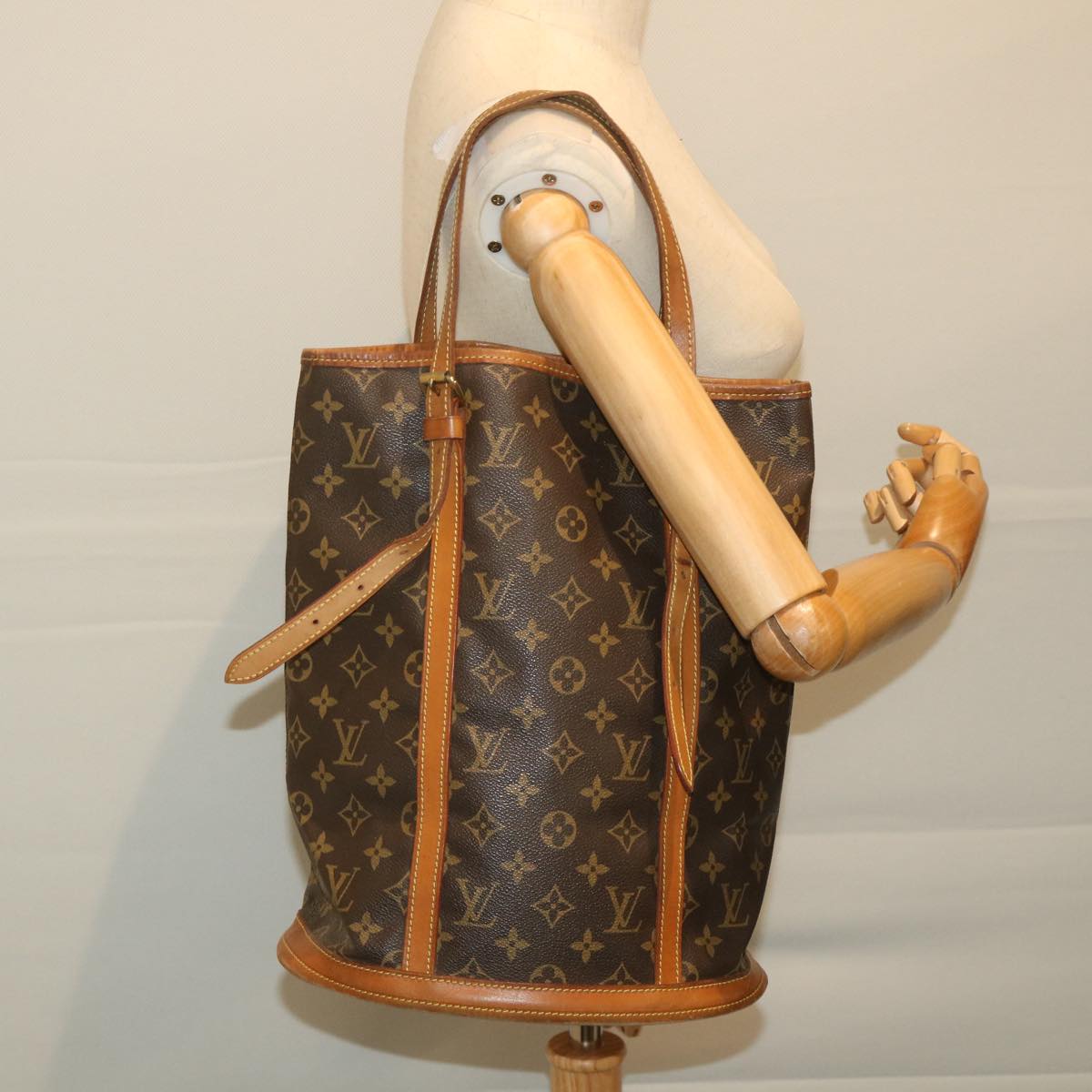 LOUIS VUITTON Monogram Bucket GM Shoulder Bag M42236 LV 56968