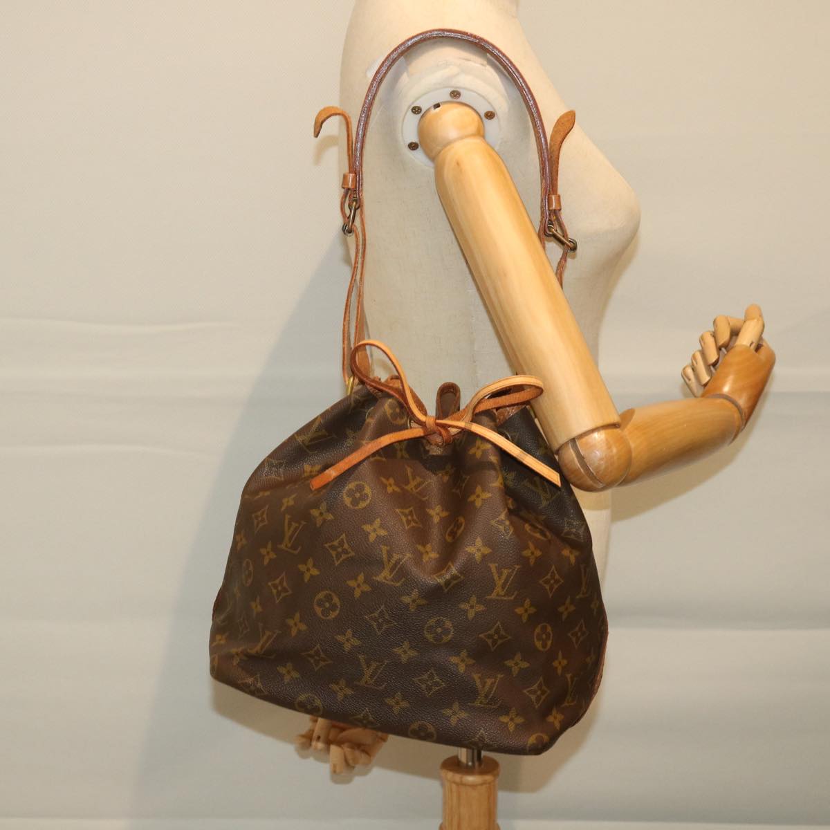 LOUIS VUITTON Monogram Petit Noe Shoulder Bag M42226 LV 56976