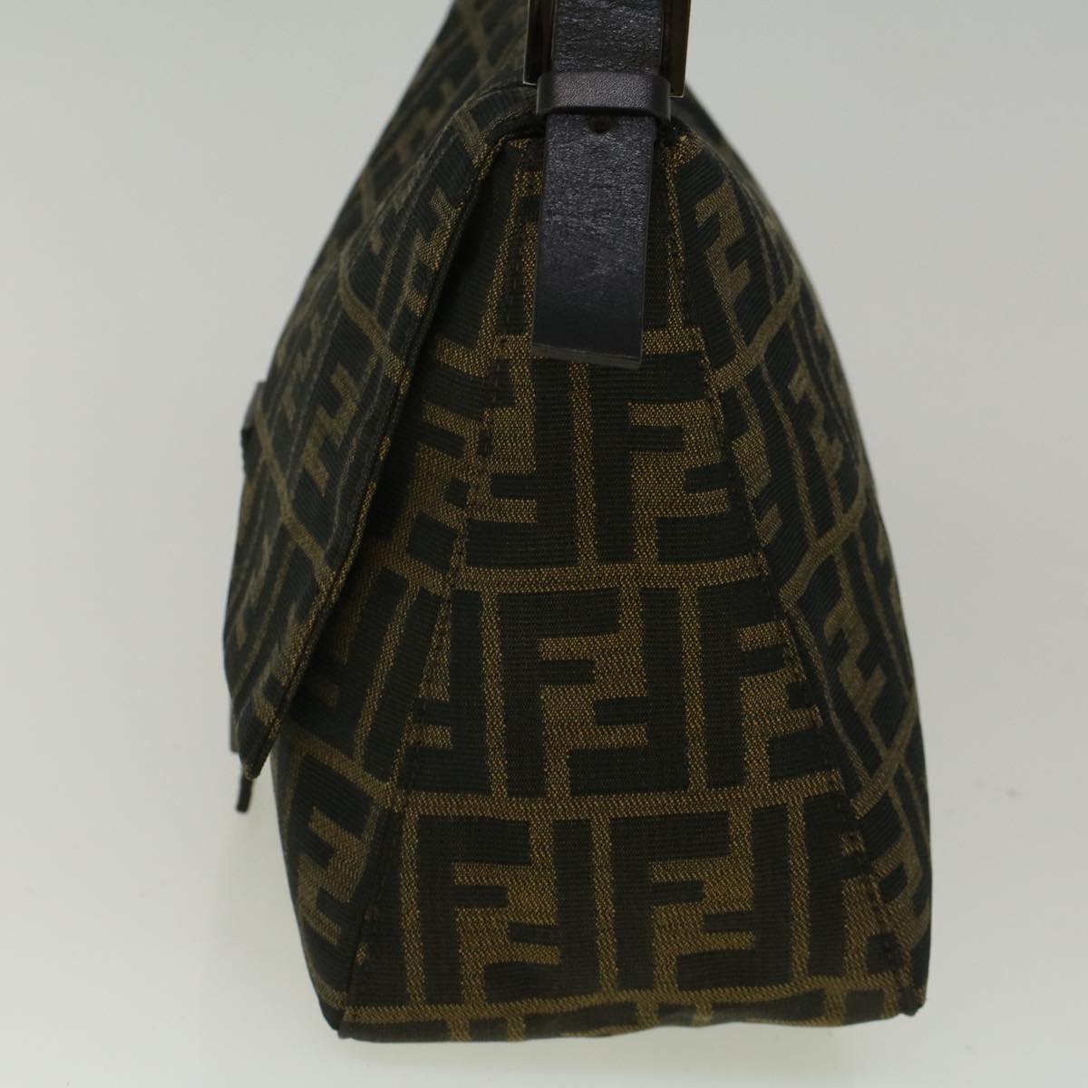 Luxury FendiZucca Canvas Mamma Baguette Shoulder Bag Brown57364