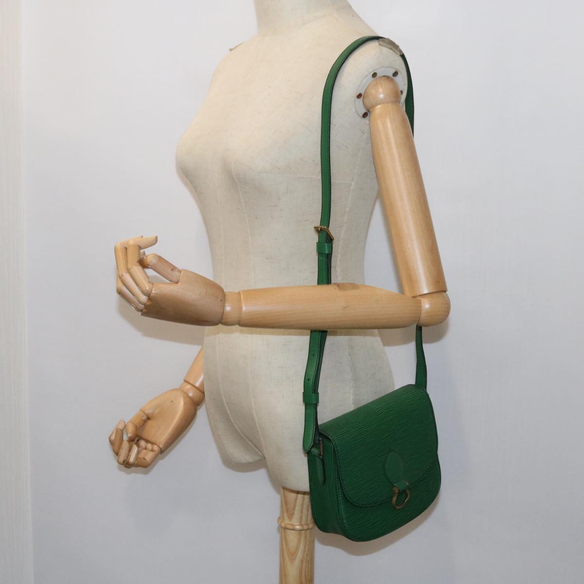 LOUIS VUITTON Epi Saint Cloud PM Shoulder Bag Green M52214 LV 57620