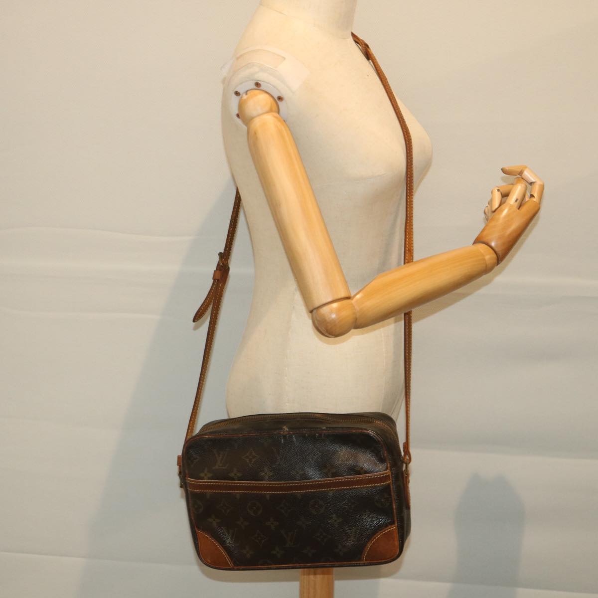 LOUIS VUITTON Monogram Trocadero 27 Shoulder Bag M51274 LV 57921