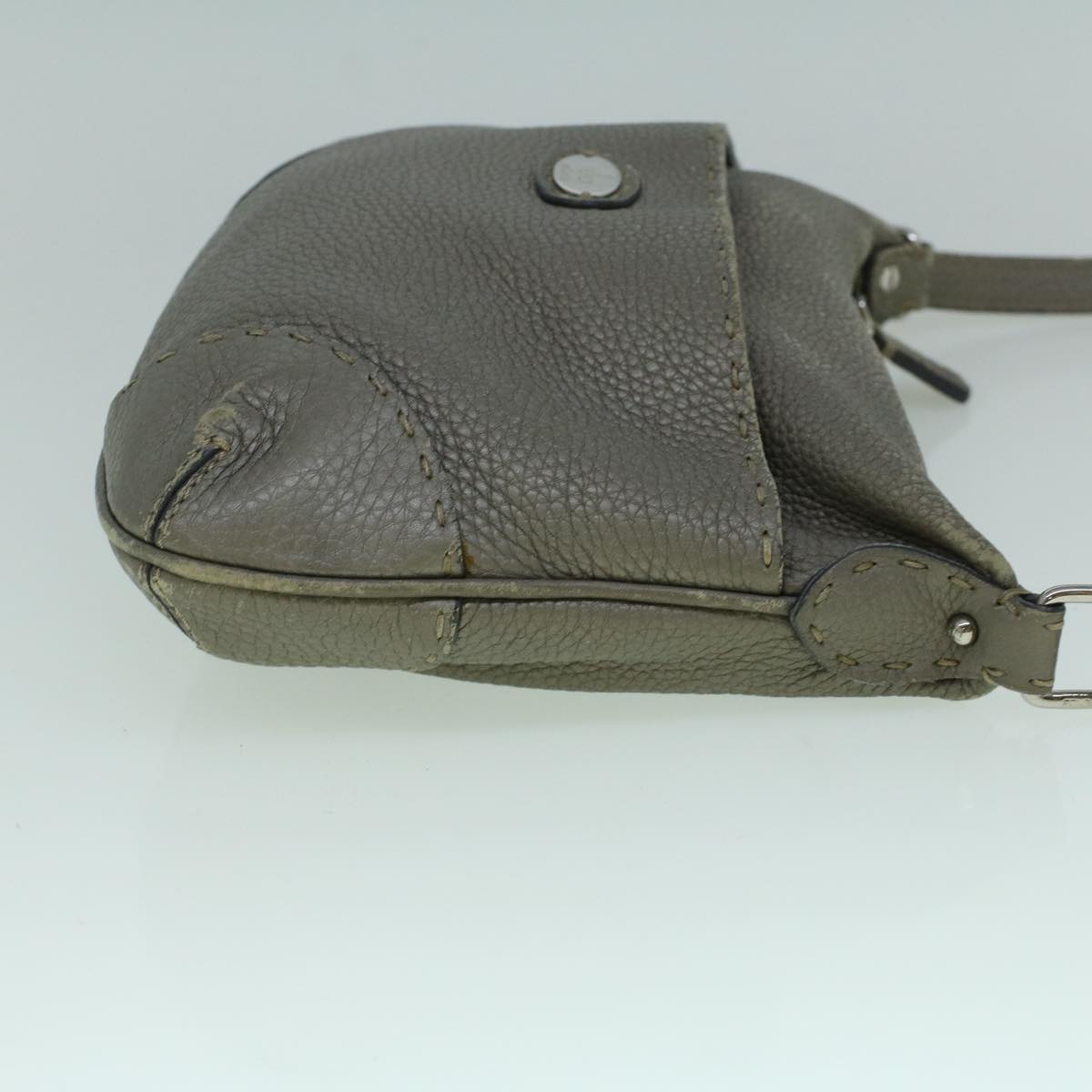 Luxury FendiShoulder Bag Leather Gray60425