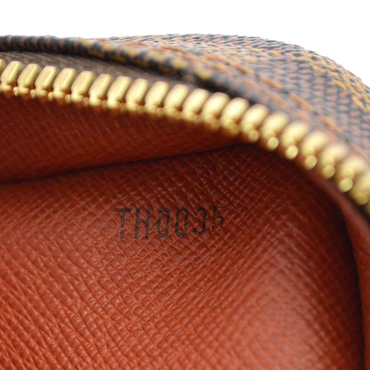 Louis Vuitton 2005 Damier Porte Documents Voyage Handbag N41124