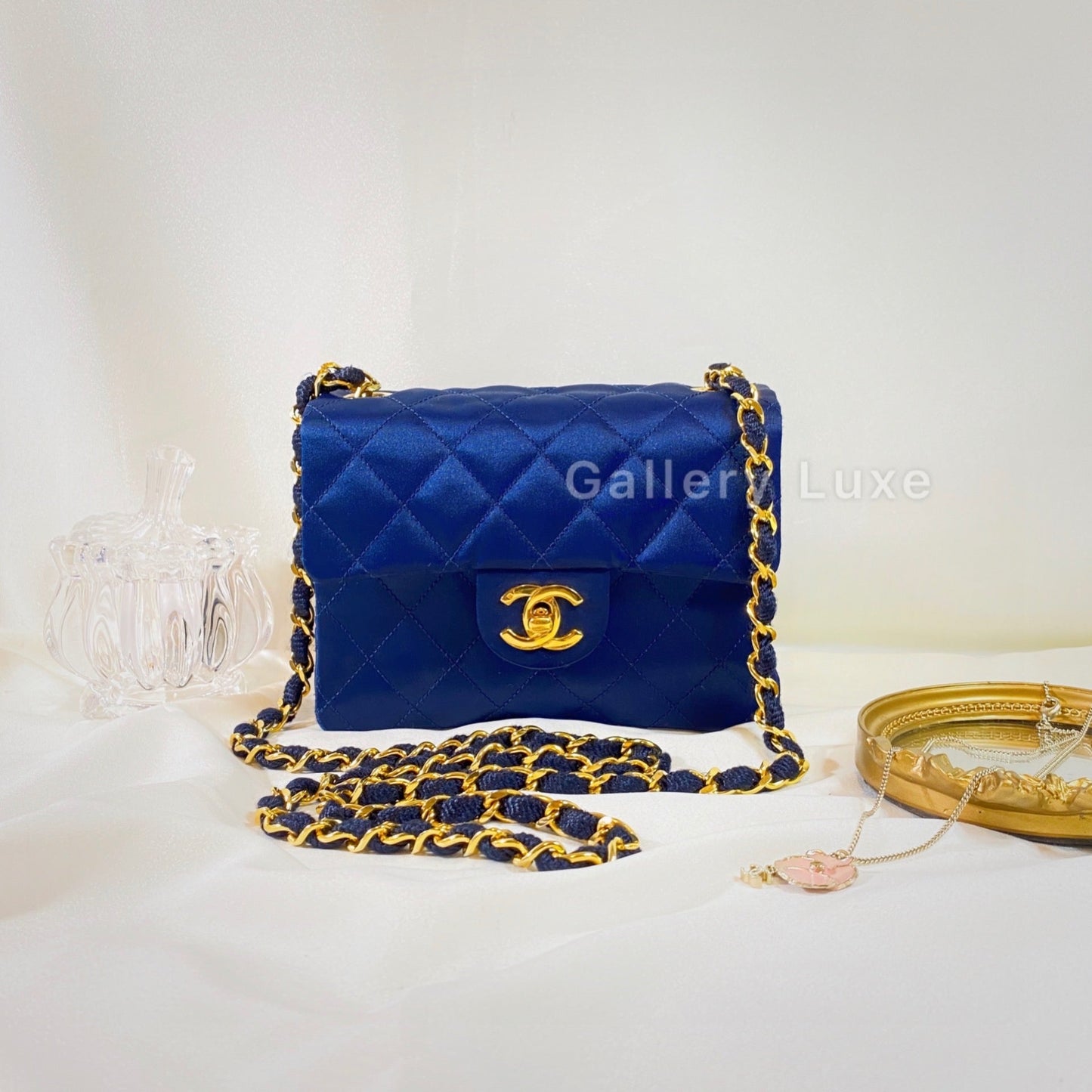 No.2071-Chanel Vintage Satin Mini 17cm