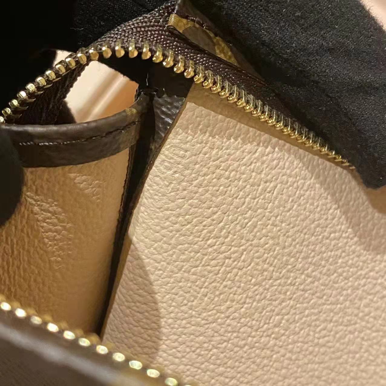 Louis Vuitton Toiletry Pochette 26 Monogram Canvas