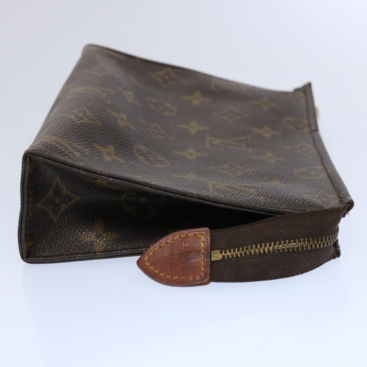 LOUIS VUITTON Monogram Poche Toilette 19 Pouch M47544 LV 62260