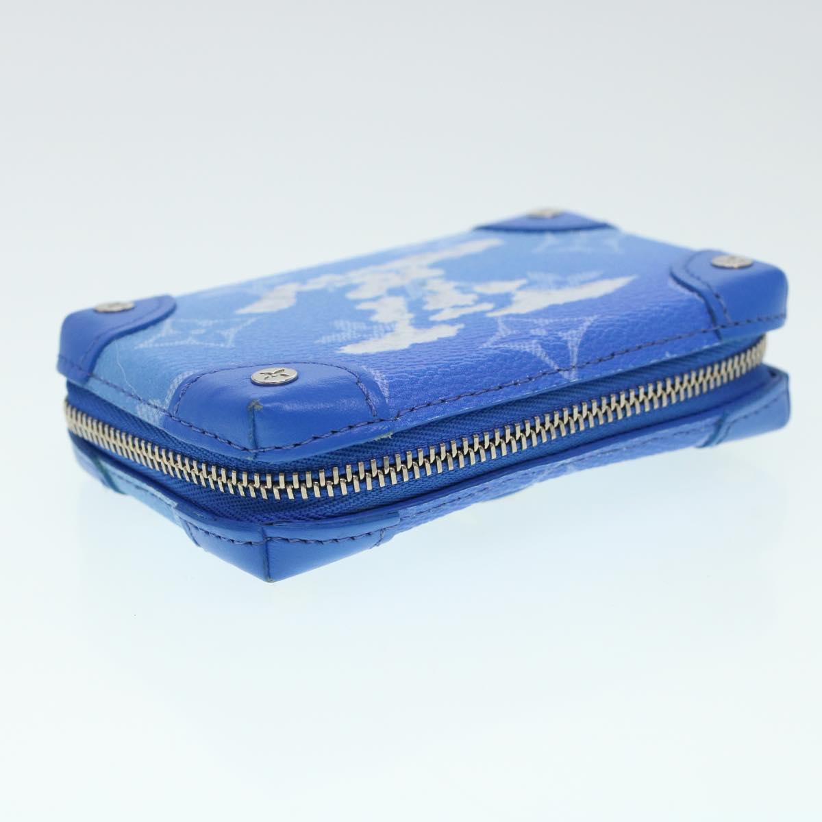 Louis Vuitton Soft Trunk Leather Clutch Bag ()