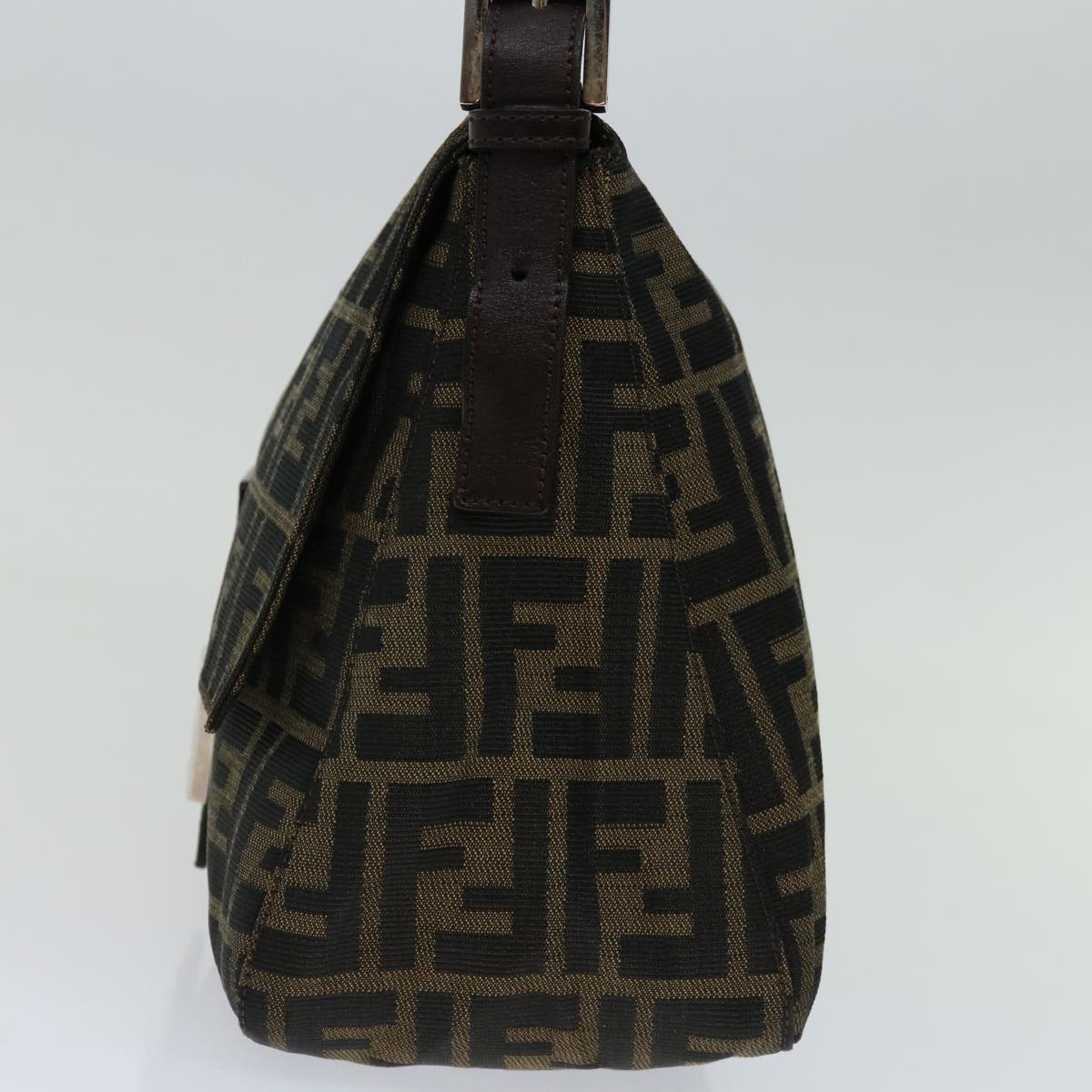 Luxury FendiZucca Canvas Mamma Baguette Shoulder Bag Black Brown68582