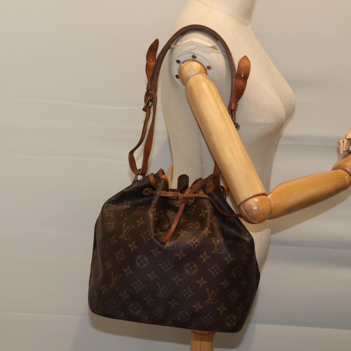 LOUIS VUITTON Monogram Petit Noe Shoulder Bag M42226 LV 69309