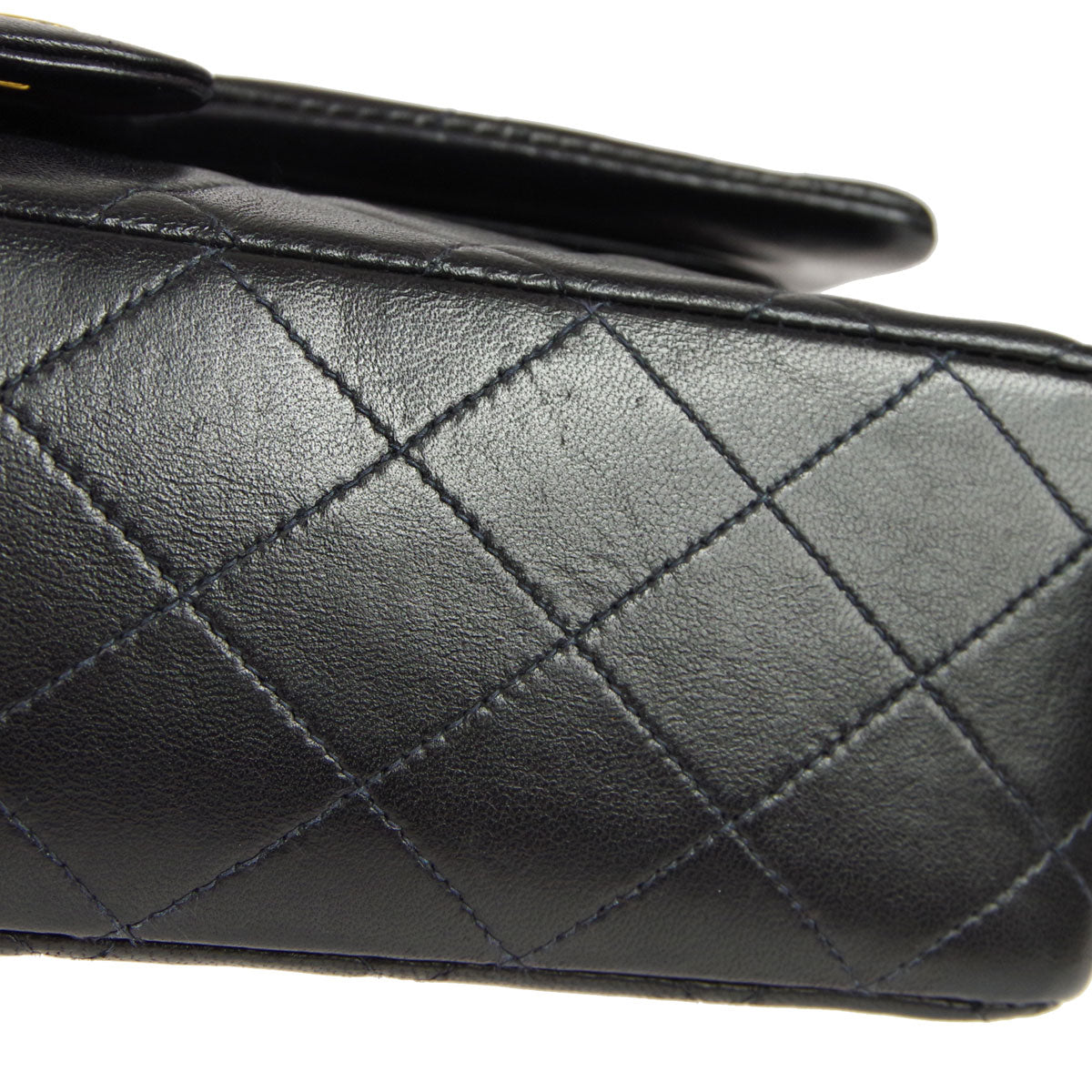 Luxury Chanel 1997-1999 Classic Double Flap Medium Black Lambskin