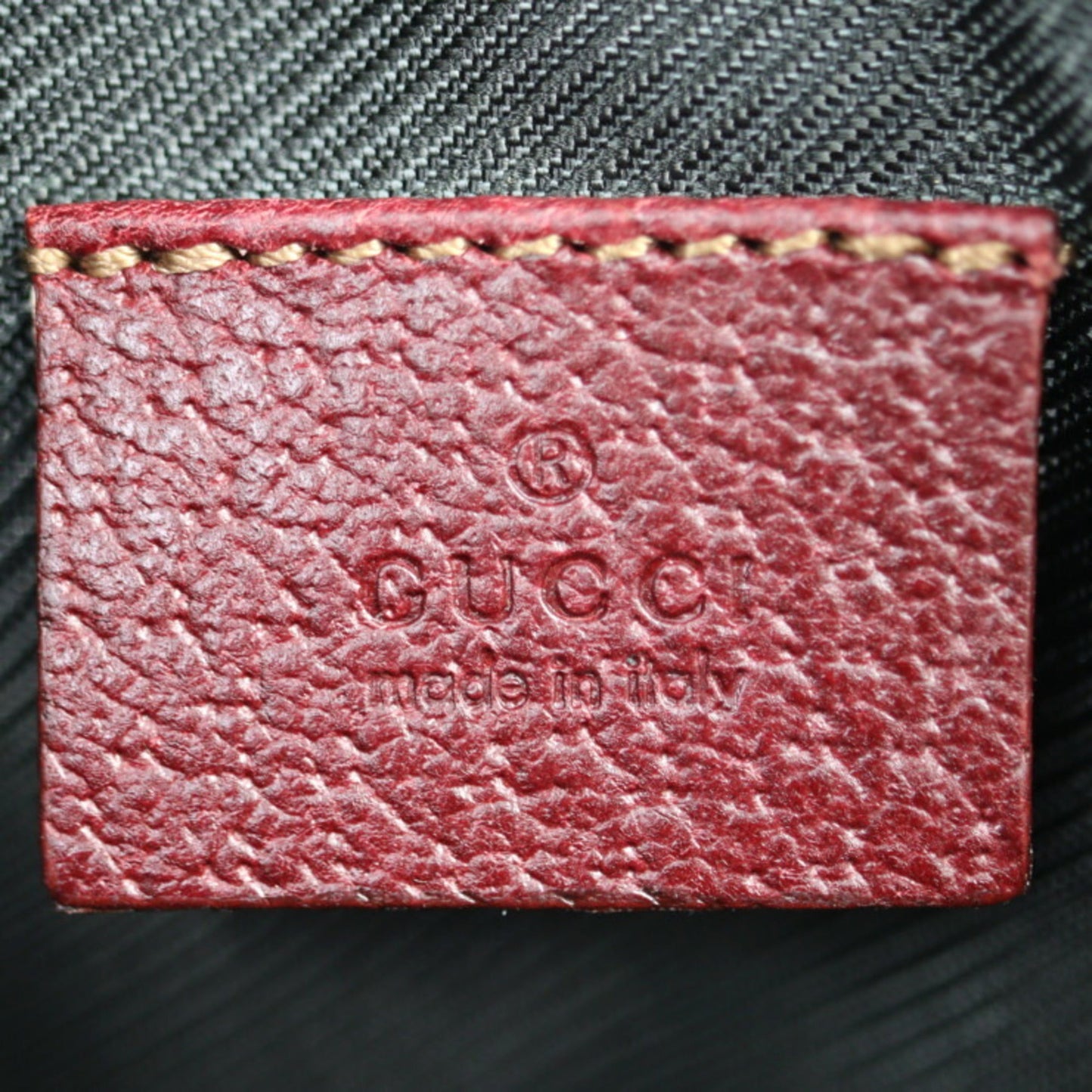 Gucci Gg Canvas Canvas Clutch Bag ()