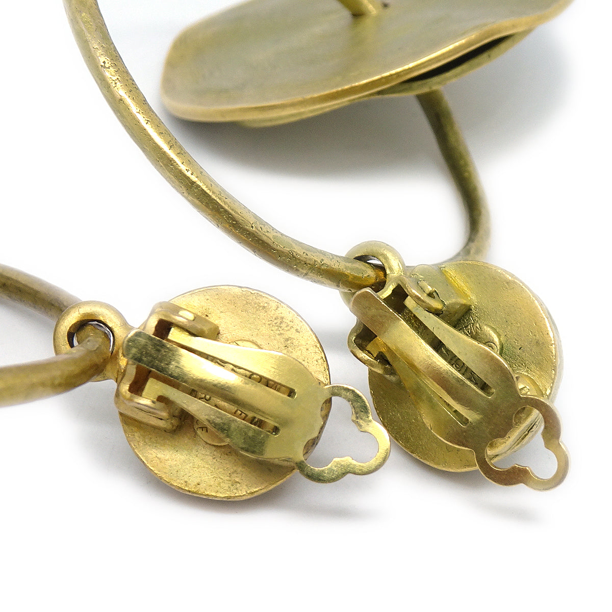 Luxury Chanel Dangle Hoop Earrings Clip-On Gold 94A