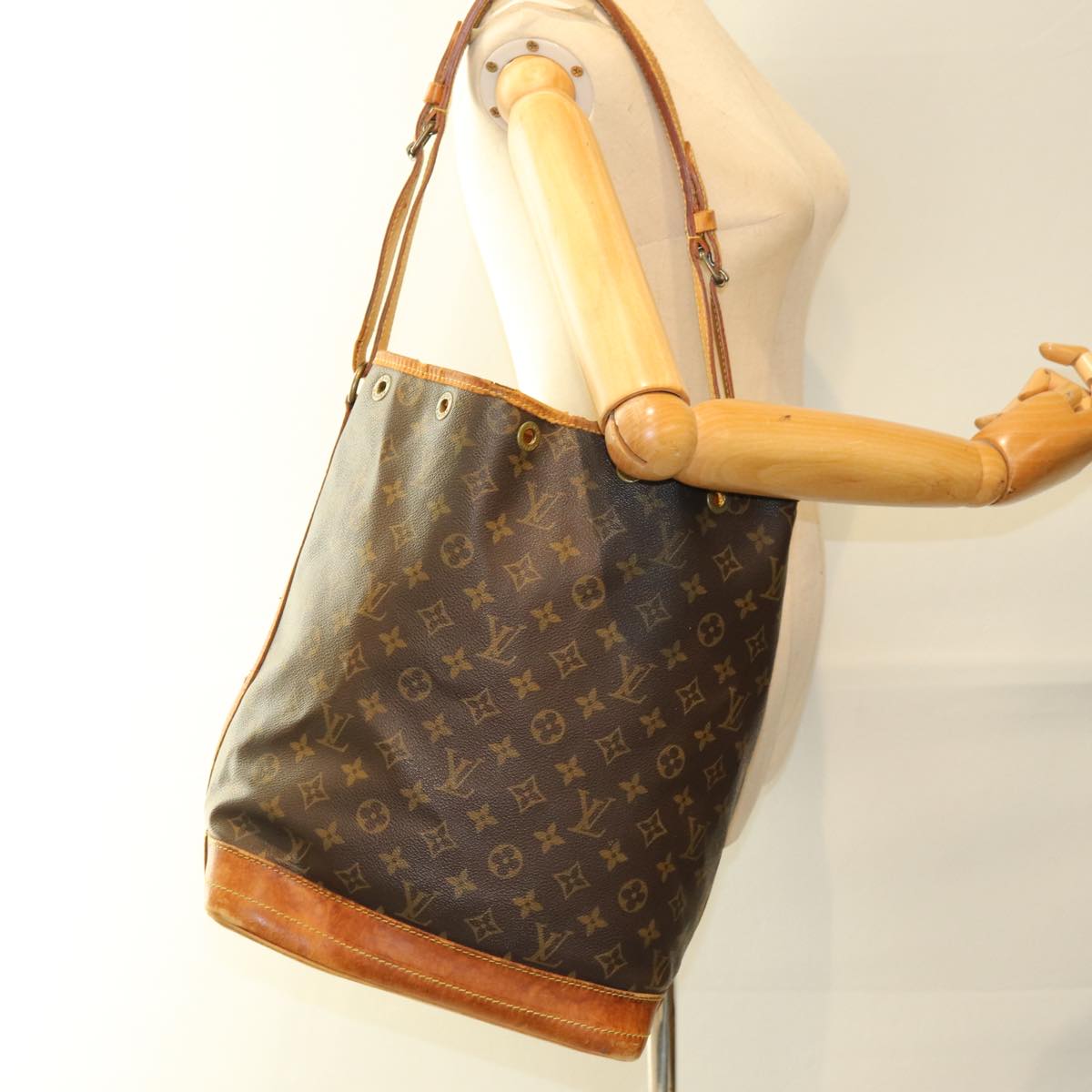 LOUIS VUITTON Monogram Noe Shoulder Bag M42224 LV 74532