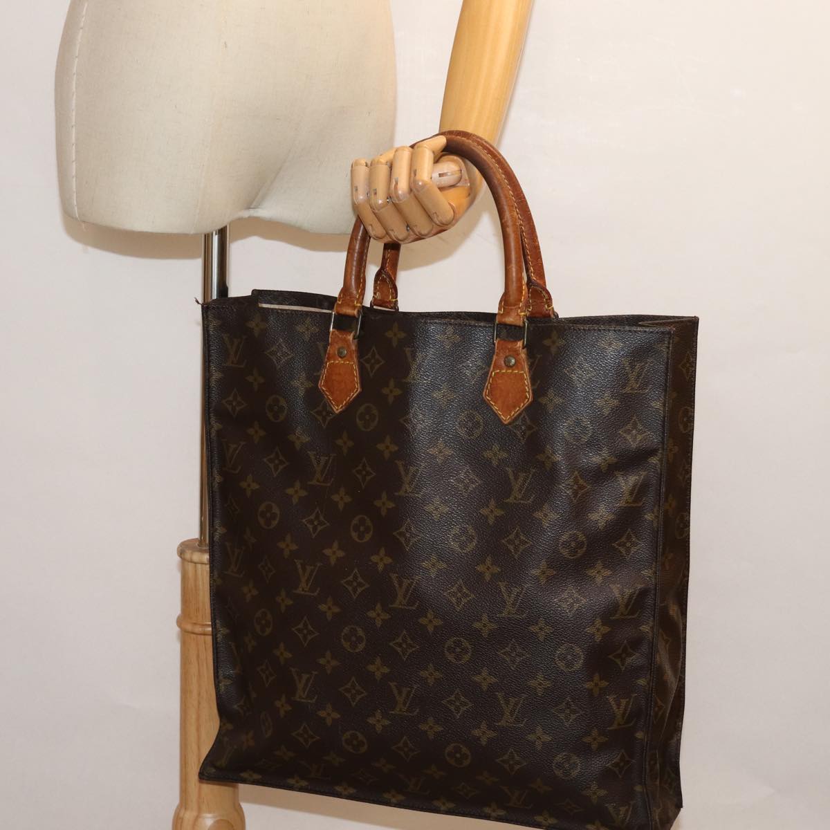 LOUIS VUITTON Monogram Sac Plat Hand Bag M51140 LV 74673