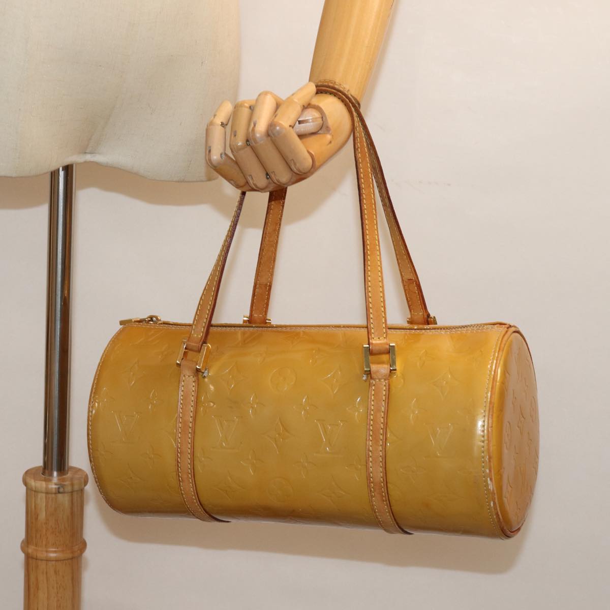 LOUIS VUITTON Monogram Vernis Bedford Hand Bag Beige M91006 LV 75282