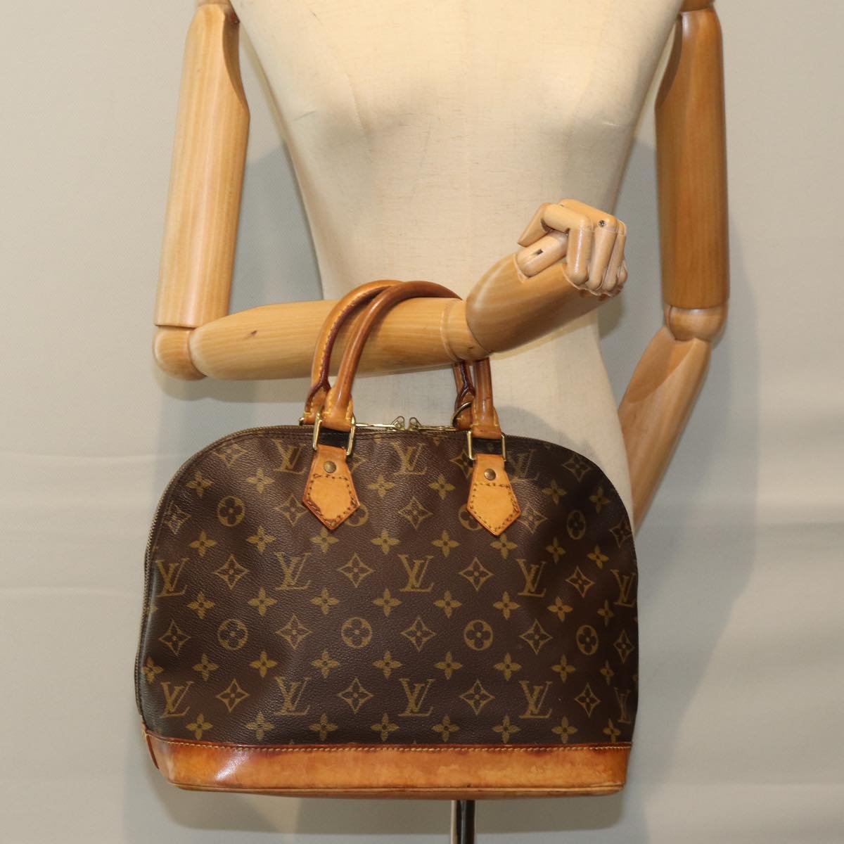 LOUIS VUITTON Monogram Alma Hand Bag M51130 LV 75770