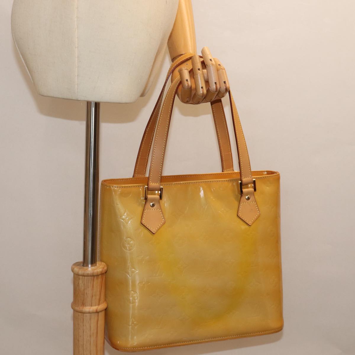 LOUIS VUITTON Monogram Vernis Houston Hand Bag Beige M91004 LV 75934