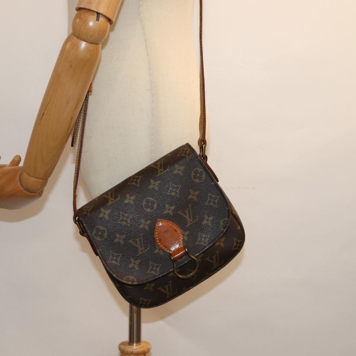 LOUIS VUITTON Monogram Saint Cloud MM Shoulder Bag M51243 LV 76046