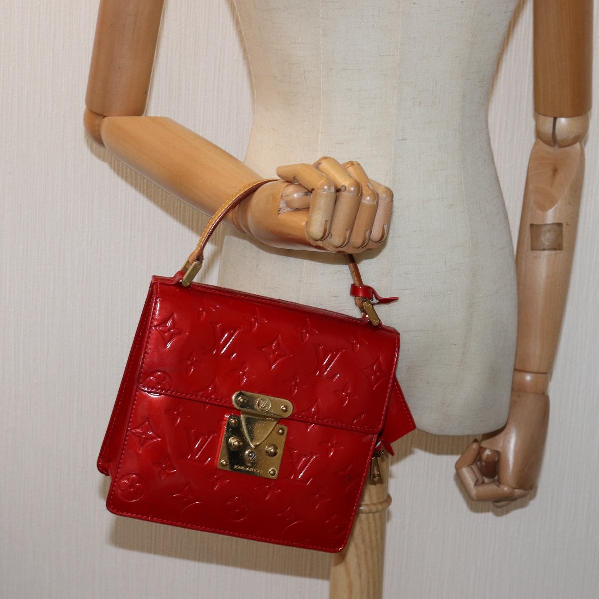 LOUIS VUITTON Monogram Vernis Spring Street Hand Bag Red M91135 LV 76599