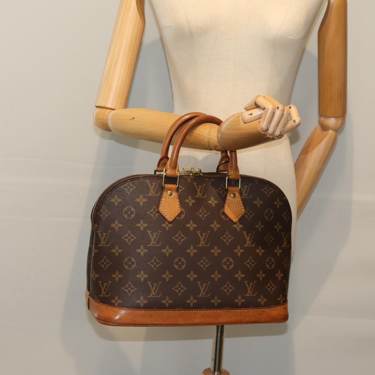 LOUIS VUITTON Monogram Alma Hand Bag M51130 LV 76600