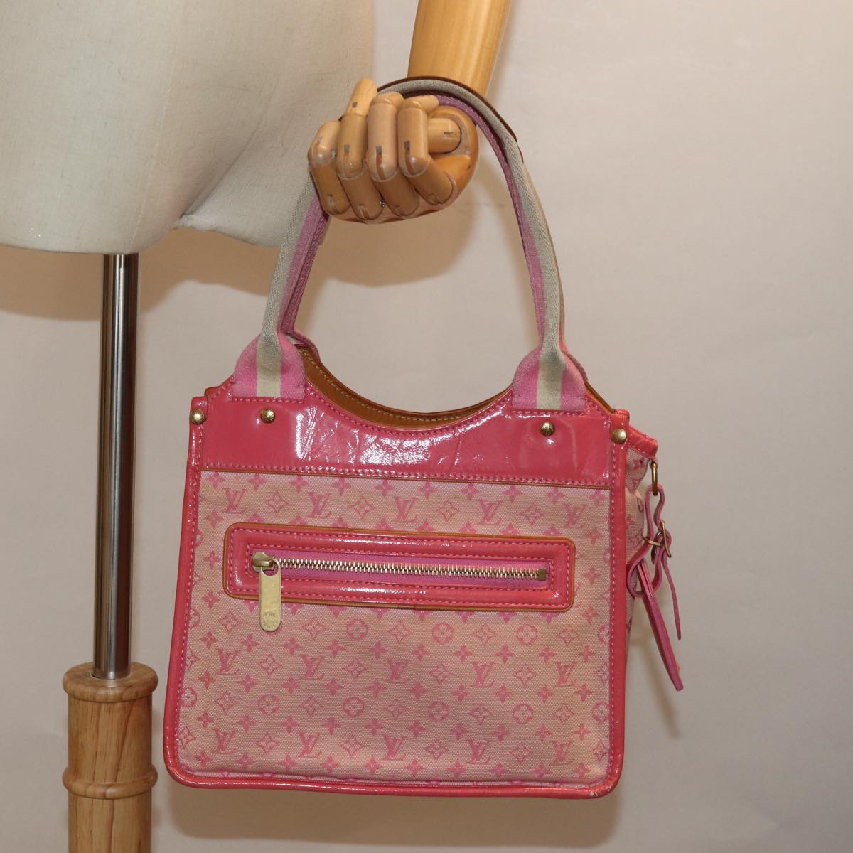 LOUIS VUITTON Monogram Mini Sac Catrain Hand Bag Strawberry M92930 LV 76926