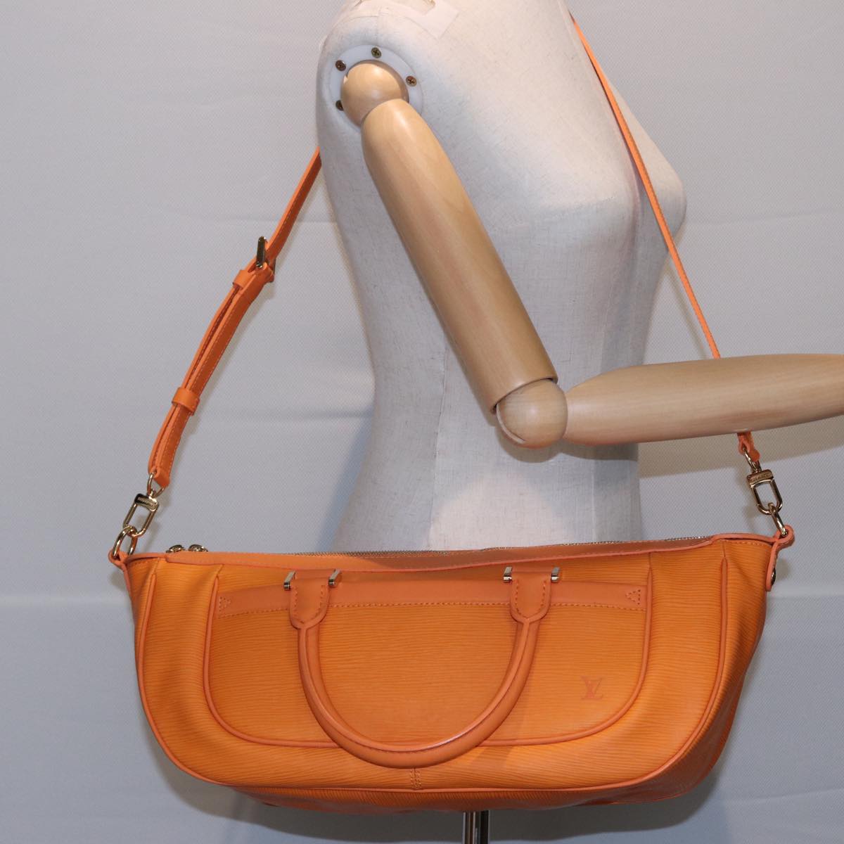 LOUIS VUITTON Epi Danura GM Hand Bag Orange Mandarin M5890H LV 77879
