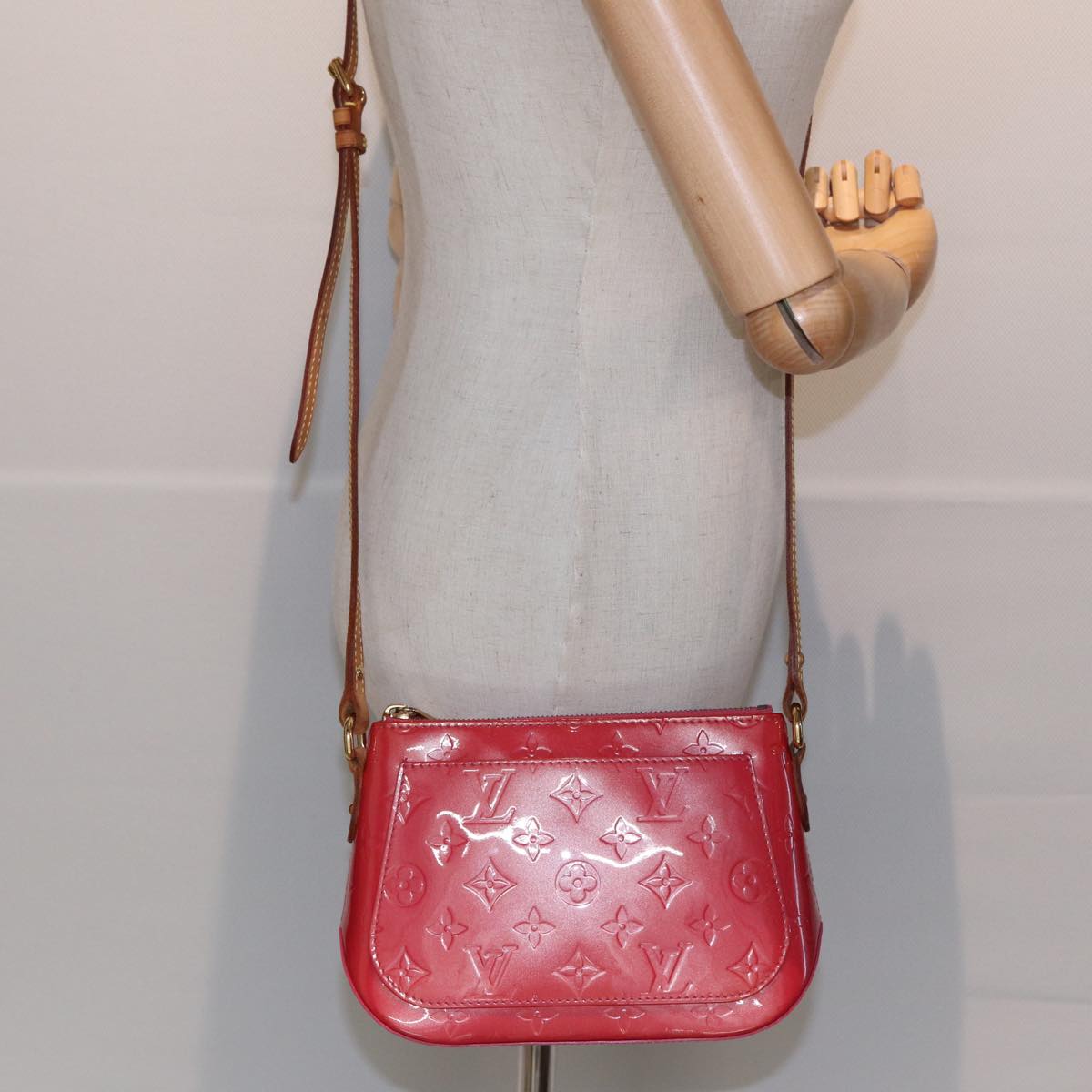 LOUIS VUITTON Monogram Vernis Minna Street Bag Pink Fran Boise M9146F 78353