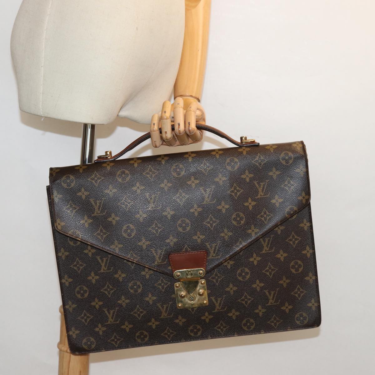 LOUIS VUITTON Monogram Porte Documents Bandouliere Bag M53338 LV 78725