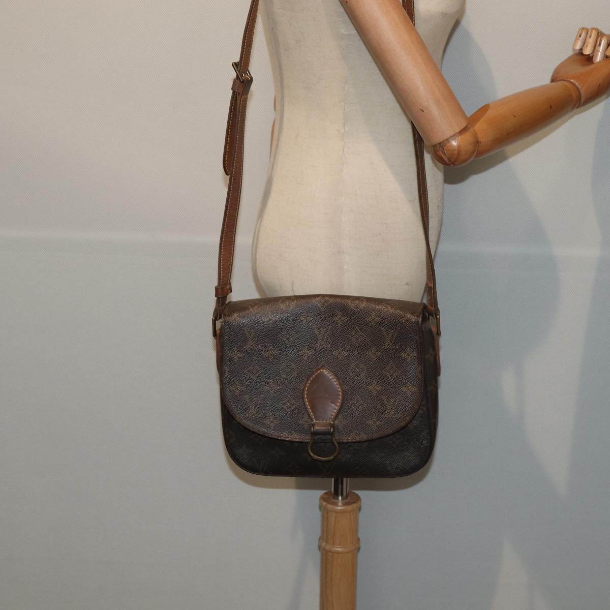 LOUIS VUITTON Monogram Saint Cloud GM Shoulder Bag M51242 LV 78995