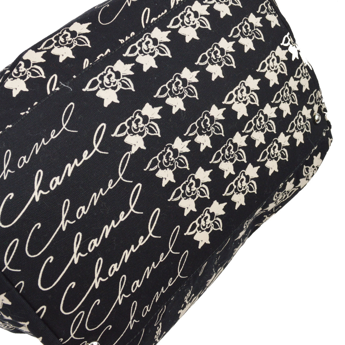Luxury Chanel 2005-2006 Black Camellia Drawstring Tote Bag