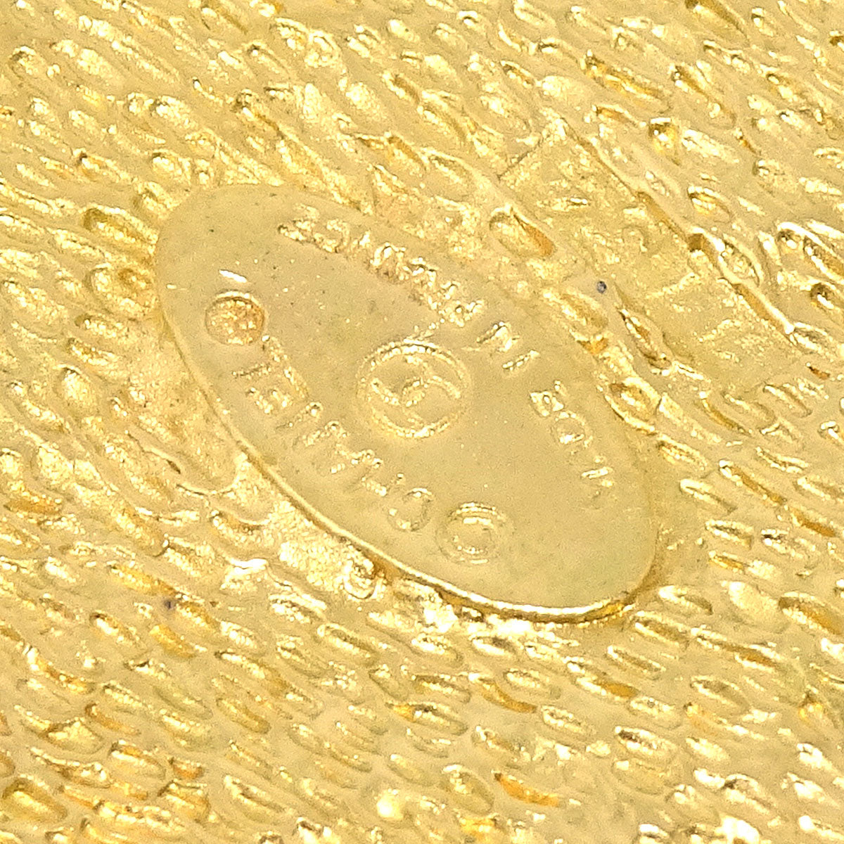 Luxury Chanel 1986-1994 Diamond Shape Brooch Pin Gold 1134
