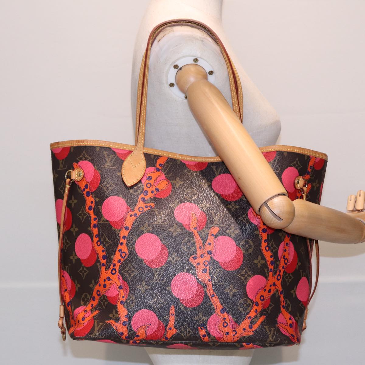 LOUIS VUITTON Monogram La Mage Neverfull MM Tote Bag M41603 LV 82314A