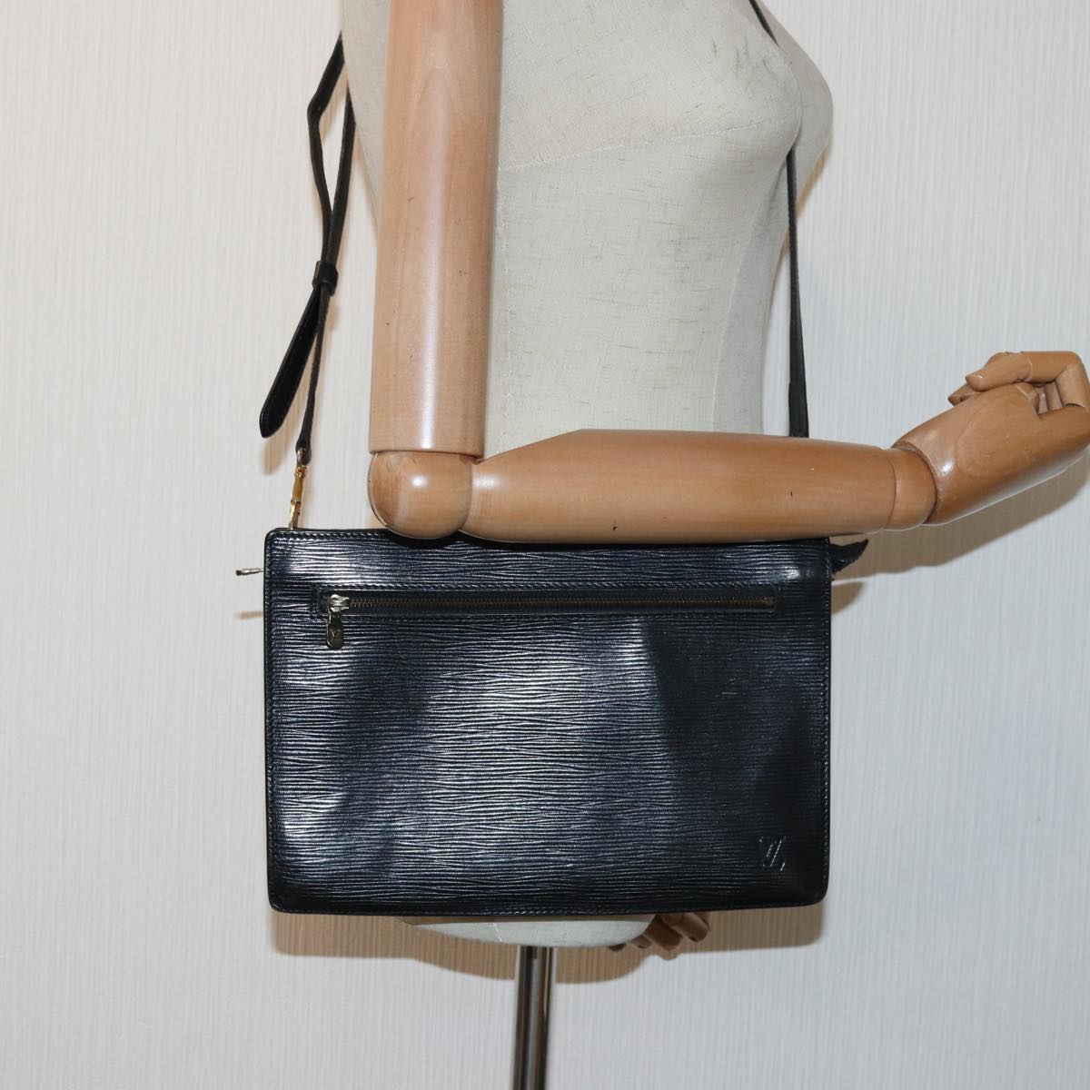 LOUIS VUITTON Epi Angian Shoulder Bag 2way Black M52112 LV 82603