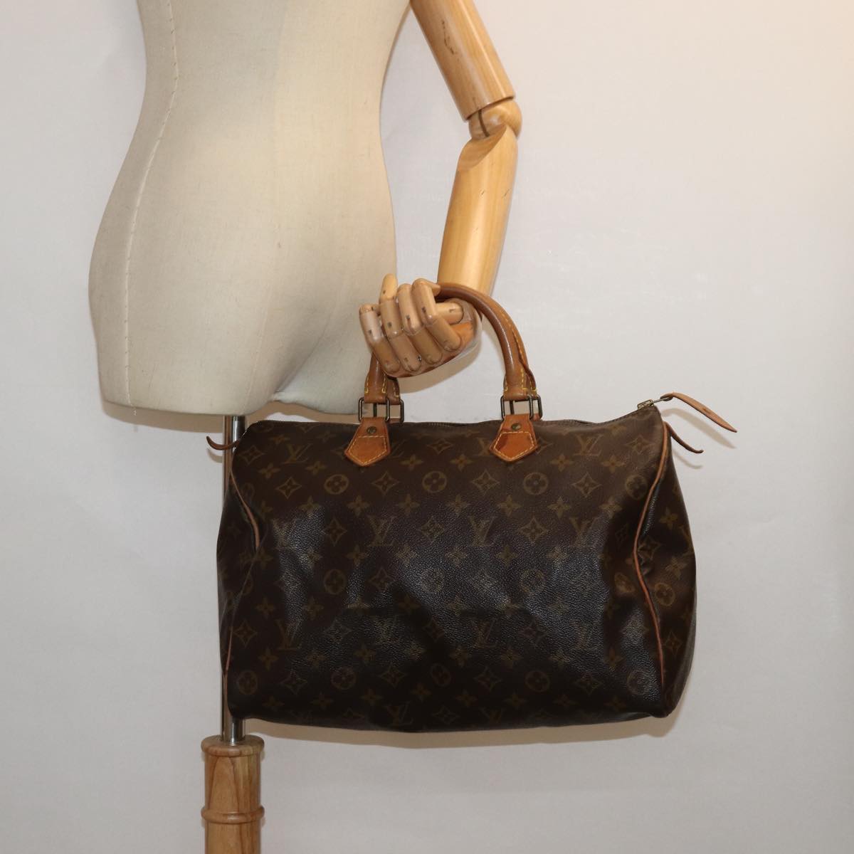 LOUIS VUITTON Monogram Speedy 35 Hand Bag M41524 LV 82797