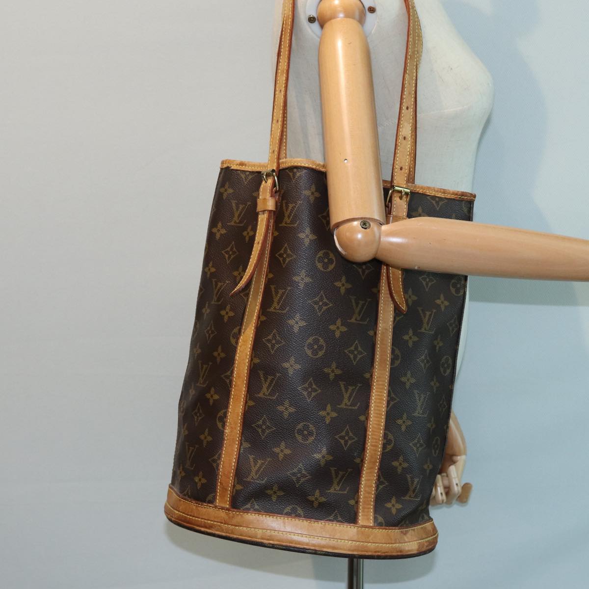 LOUIS VUITTON Monogram Bucket GM Shoulder Bag M42236 LV 82970
