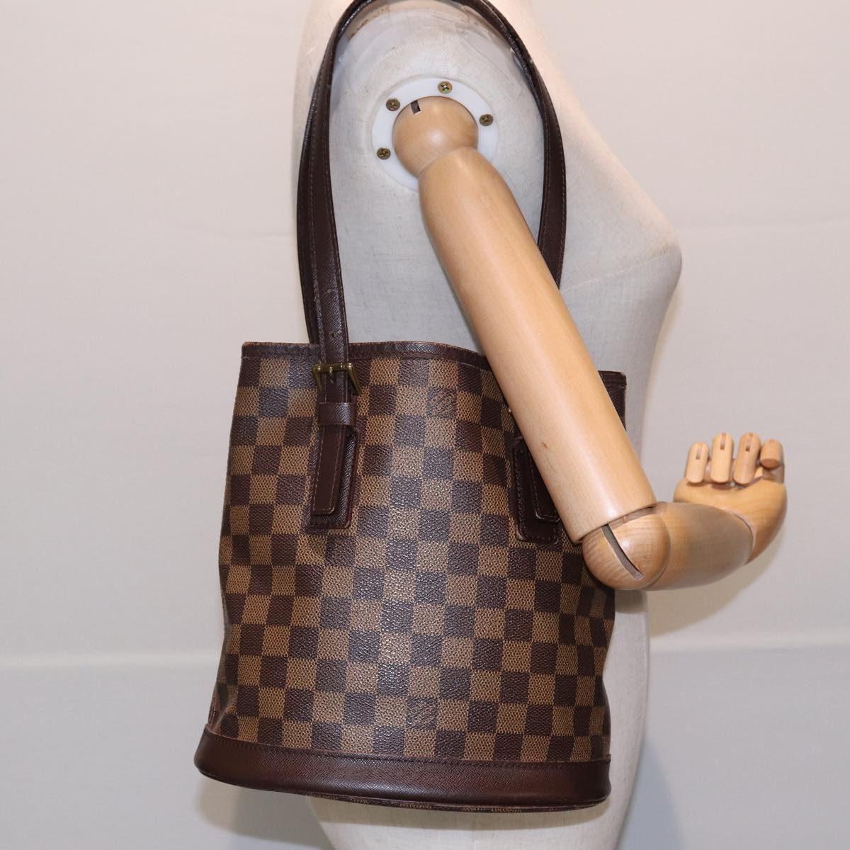 LOUIS VUITTON Damier Ebene Marais Shoulder Bag N42240 LV 83000